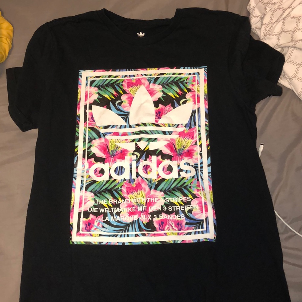 ADIDAS T-SHIRT